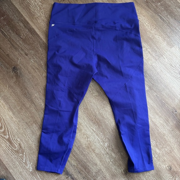 Fabletics Define PowerHold® High-Waisted 7/8 Legging - Picture 4 of 8